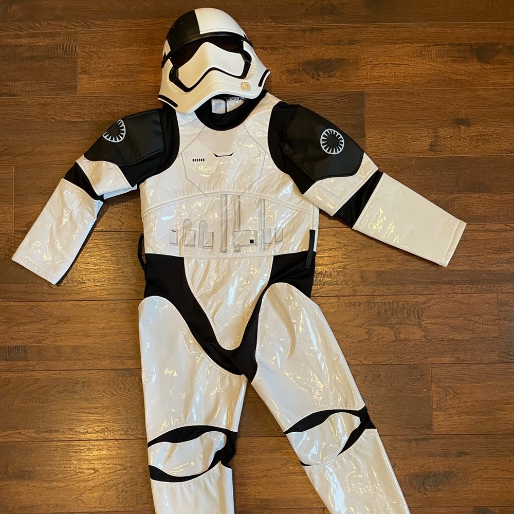 Storm trooper kids size 5/6 years old